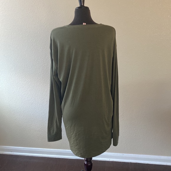Lularoe Long Sleeved Hudson size XL - Picture 3 of 4